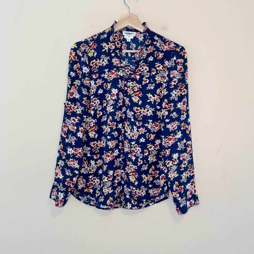 Express Floral Slim Fit Portofino Button Down Top Ruffle Neck Blouse Size S